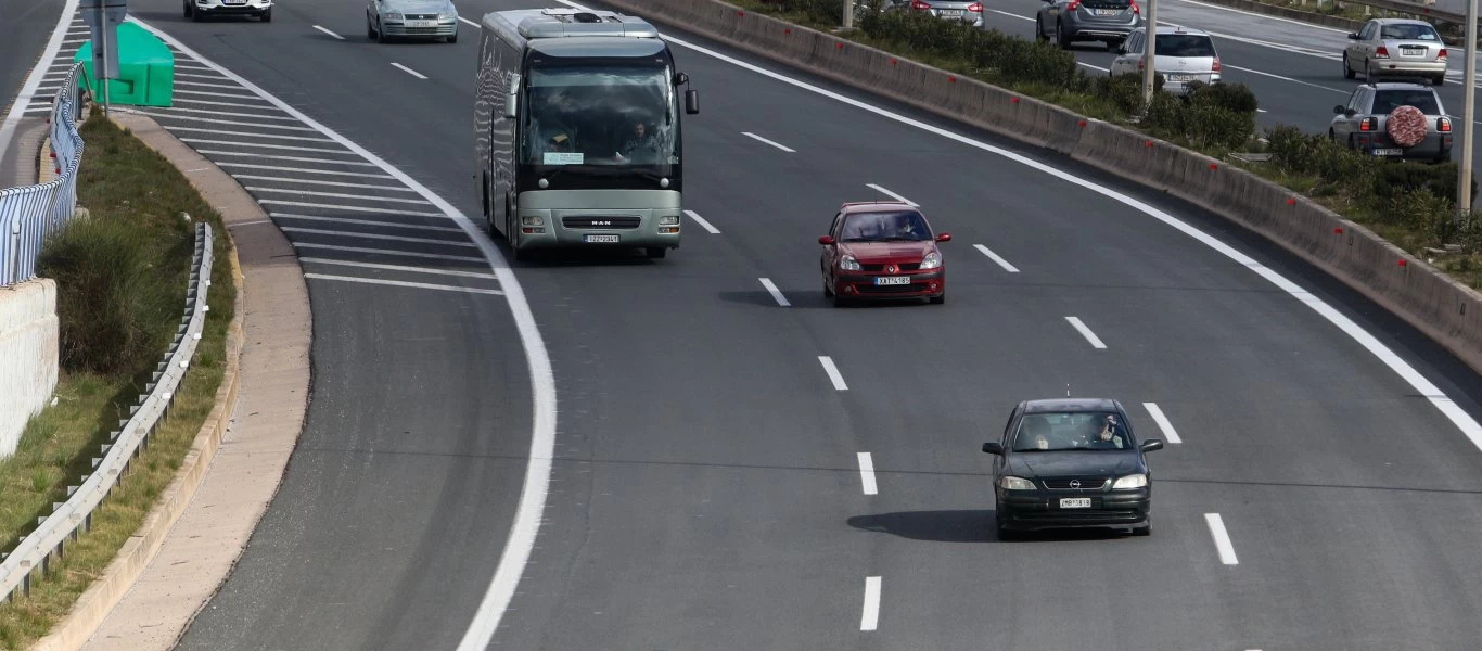 Δεν βάζουν μυαλό οι Έλληνες οδηγοί: 479 παραβάσεις κατά το τετραήμερο της Καθαράς Δευτέρας